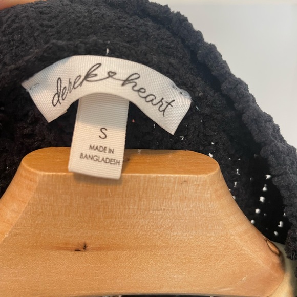 Black and white chenille sweater - Picture 7 of 7